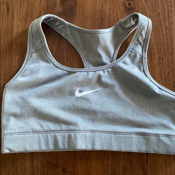 Nike Sports Bra - Picture 1 of 1